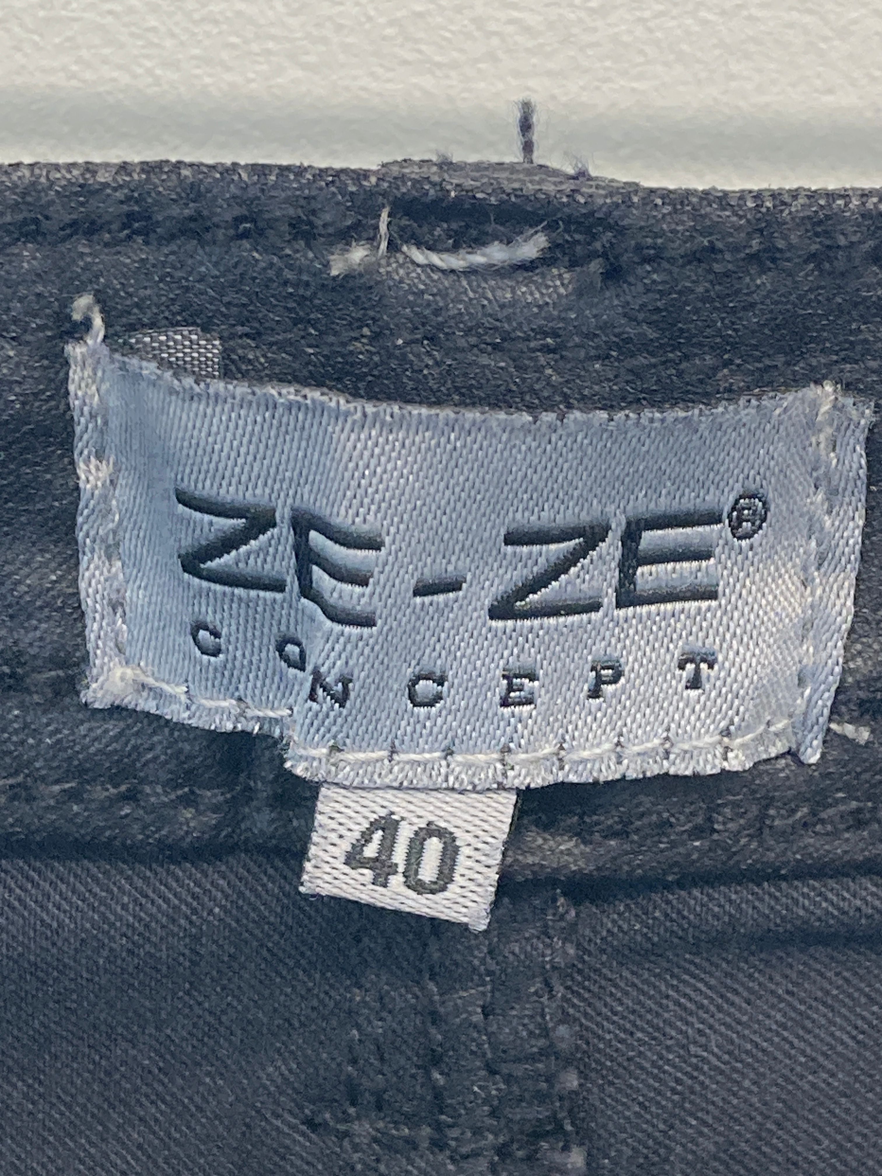 Ze-ZE Nederdel